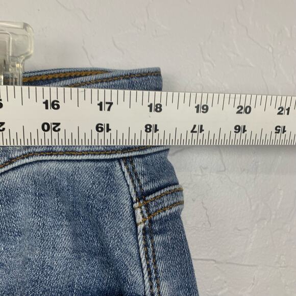 Judy Blue Jeans Women's Size 18W  Blue Boyfriend Fit Distressed Medium Wash - Picture 6 of 10